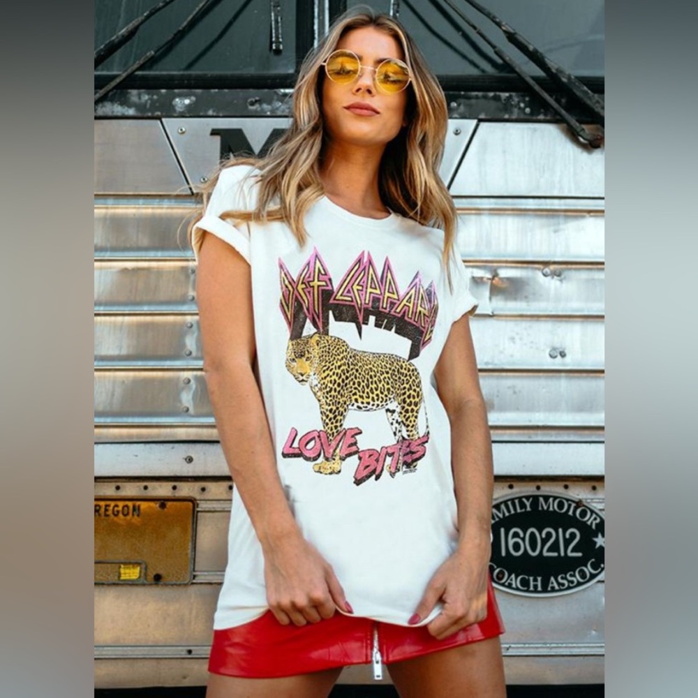 Def Leppard Love Bites Graphic T-Shirt